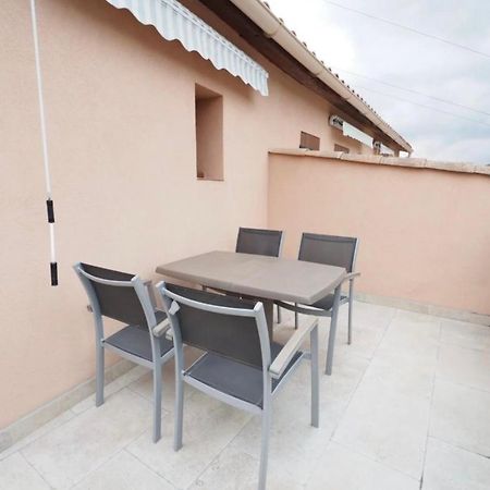Studio Meuble Avec Terrasse Gréoux-les-Bains Exterior foto