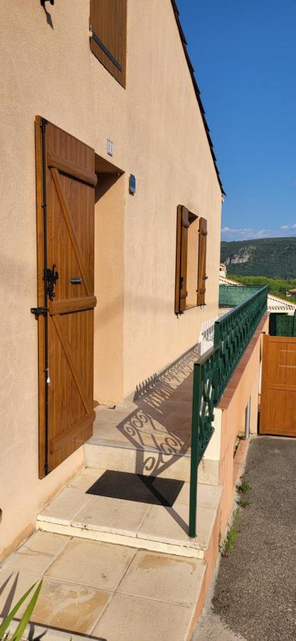 Studio Meuble Avec Terrasse Gréoux-les-Bains Exterior foto